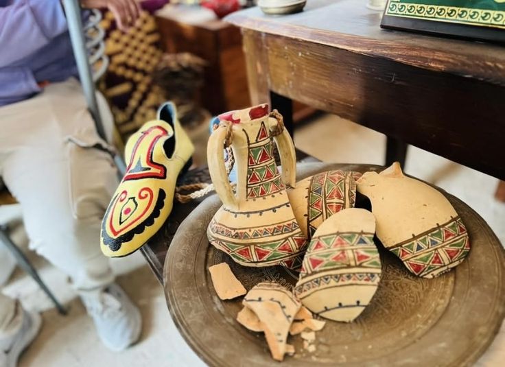 dyjaaag's tweet photo. البلغة المصراتية 🇱🇾🤎
تراث وأصالة من بلادنا.. بسيطة في شكلها، كبيرة في قيمتها، وتحكي على أناقة المصراتية وتراثهم اللي نفتخروا بيه ❤️🇱🇾 https://t.co/566YP2IXr1