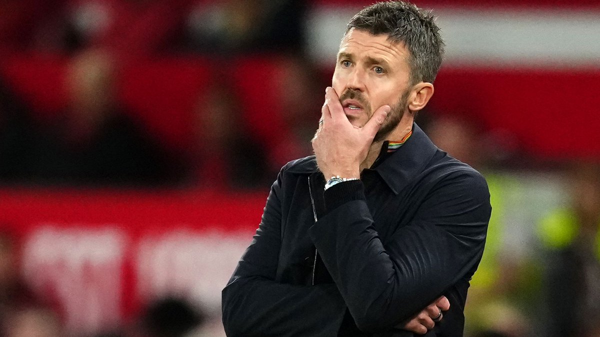 UnitedStandMUFC's tweet photo. 🚨There are NO indications that #mufc are drawing up contingencies on head coaches to replace Michael Carrick.  His position, as it stands, is secure, but results will naturally dictate the future. 

 [@lauriewhitwell , @TheAthleticFC] https://t.co/Z5TfIGOu2N