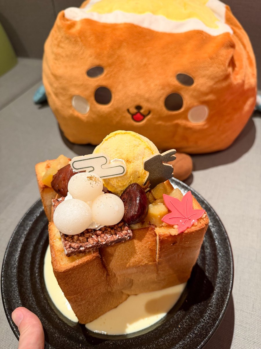 whip_sd_39's tweet photo. お月見ハニトー美味しかった〜！😋
安定のパセラ🍯 https://t.co/cnJ9XRPH1g