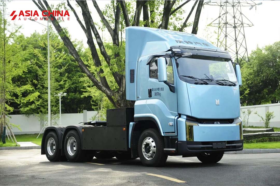 asiachinaauto's tweet photo. ⚡ Power meets ultra-fast charging.
The Qingling Lingjie Supercharging Heavy Truck features a dual-motor system with up to 510 kW of power and over 94% transmission efficiency.
🔋 15 min → 80% charge
💪 Strong &amp; stable power delivery
#ElectricTruck https://t.co/bKLn8GgA6V