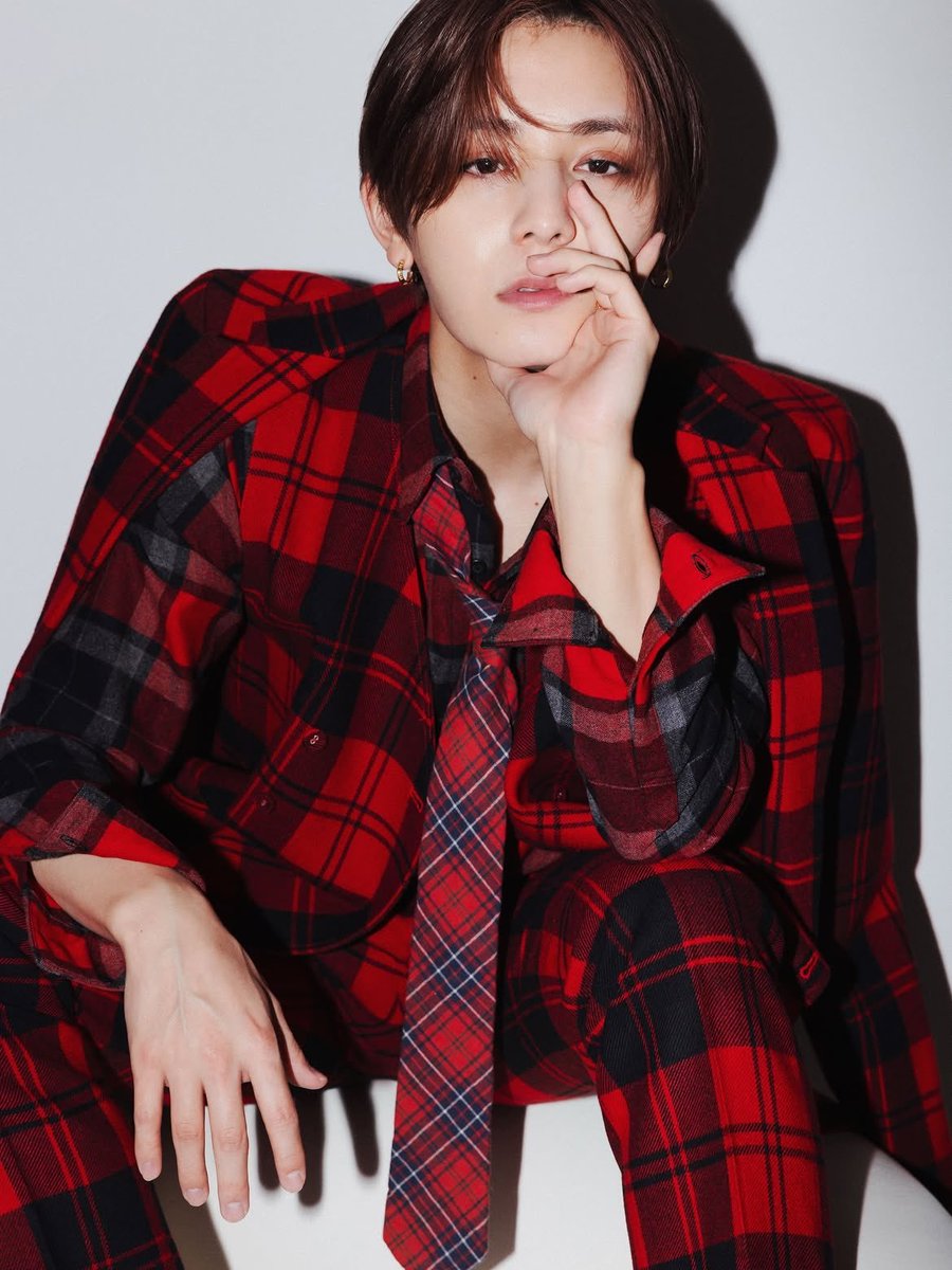 jumping_97's tweet photo. 오늘도 일해..... 응... 돈을 벌어야 보러가니까... https://t.co/vyauvuvyAE