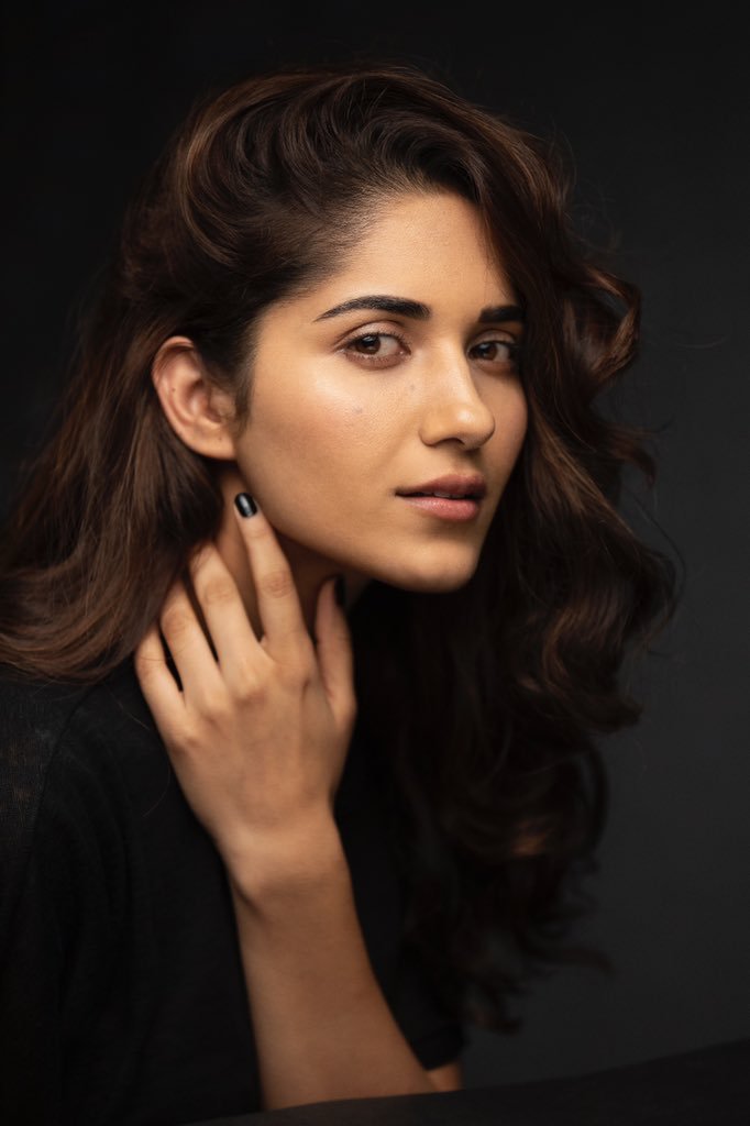 celebcrush4922's tweet photo. Happy Birthday Ruhani Sharma 🎂🌼
#HappyBirthday #Ruhani #Sharma #RuhaniSharma #HappyBirthdayRuhaniSharma https://t.co/FeT7fCctbt