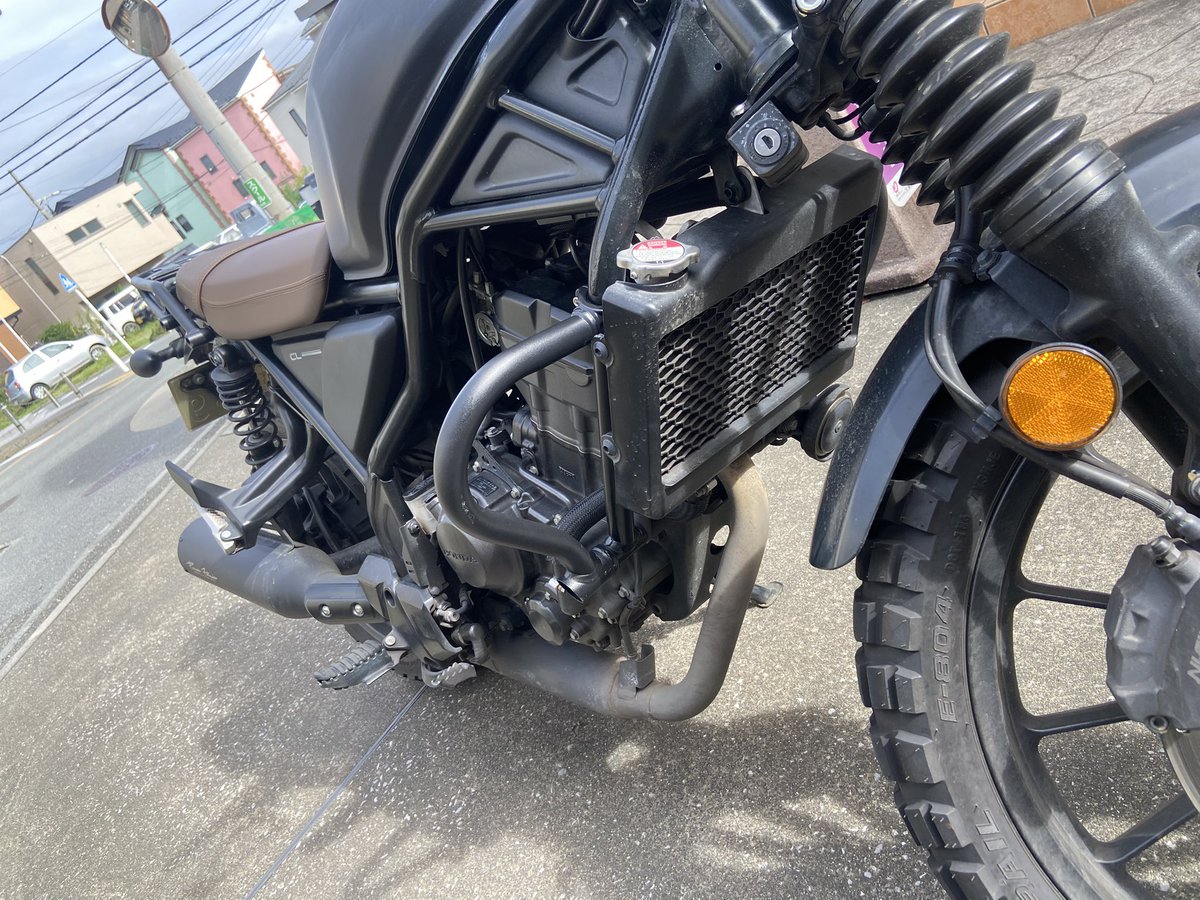 zhg9486751's tweet photo. エンジンガード装着
取り付け用のボルトサイズが手持ちのレンチと微妙に合わなくて苦戦した https://t.co/K0tGMQjrSB