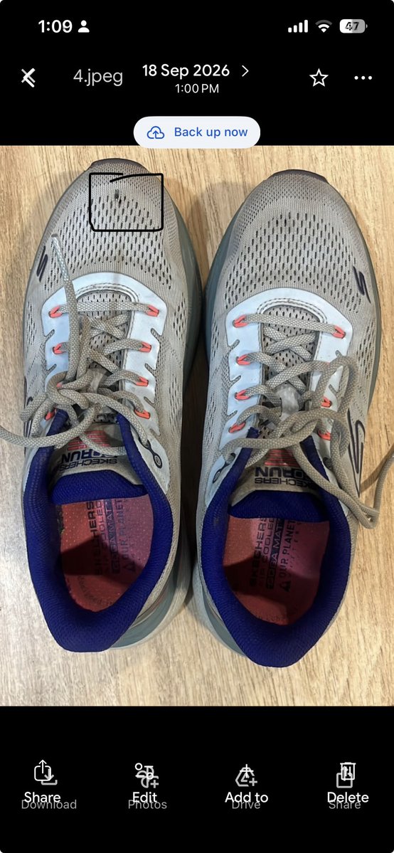 venay_sam's tweet photo. @SkechersIndia Really bad experience from sketchers side , after 10 month facing issue in high quality sketchers shoes and no one bothering and taking any action against this  , case no - 00884909 , attached shoes image as well where whole mark in the front of the shoes https://t.co/urYyd5CGjg