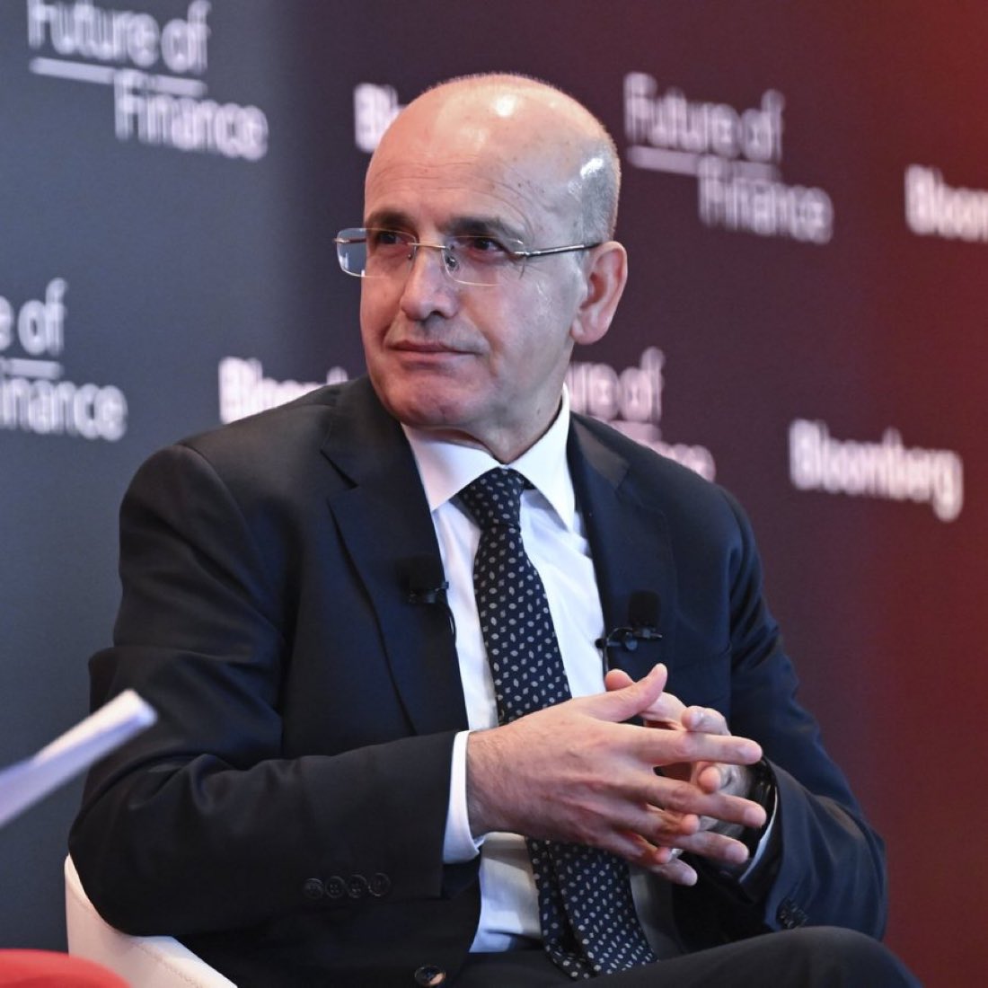 fernandacurtii's tweet photo. Mehmet Şimşek: 
- 2038 adet fon var, bunun 131'ine ilişkin adım atılmış, fon piyasasının %90'u sağlıklı işlemiş, sistemik bir sorun yok
- Banka dışı finans sektörü alanında şu anda bir sorun yok ama o alan hızlı büyüyor ve mutlaka daha yakından izlenerek, kaynakların doğru alanlarda tutulması bizim için esastır
- Serbest fonlara ilişkin alan çok güçlü şekilde düzenlendi, benzer bir şeyin tekrarlanması çok düşük bir ihtimal
- Fon rehberiyle sınırlı sayıda yaşanan sorunların bir daha yaşanmaması için tedbir alınmıştır
- Genele yayılma riski ortadan kalktı 
- Tasarruf finansmanı şirketi farklı bir alan, bankacılık benzeri bir alan, süreç orada biraz daha farklı işler, Emlak Katılım dün yatırımcıları korumaya yönelik bir süreç başlattı
- Fonlara ilişkin sorumluluk SPK'da, diğer alanlara ilişkin yetki BDDK'da
- Sınırlı sayıda fonda piyasa bozucu eylemler var
NTV yayını