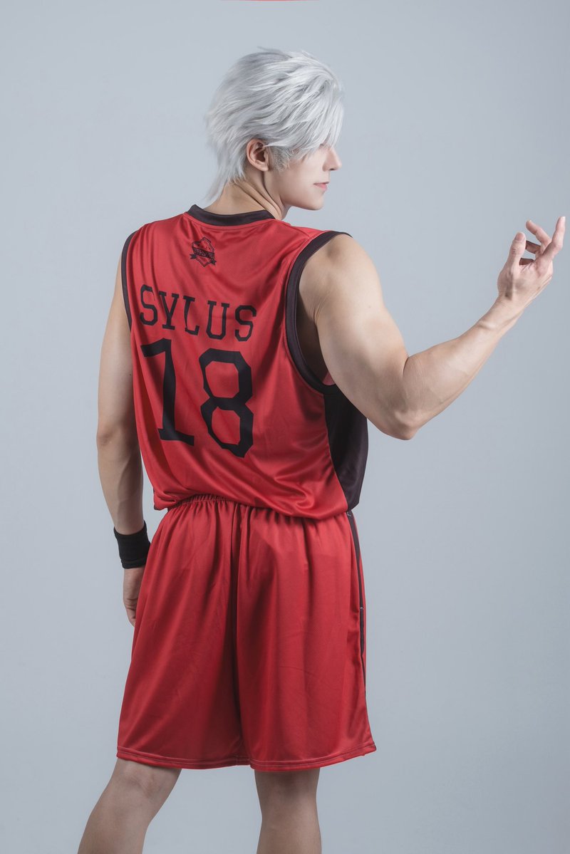 thames_malerose's tweet photo. Thank you, Deepspace Fest, for giving me the opportunity to represent Sylus in the N109 Crow Jersey. 

Even though I couldn’t be there in person, I hope everyone is having an amazing time at the event! Don’t forget to check out my video appearance on the Main Stage program. 

I hope you enjoy it, and see you all soon!