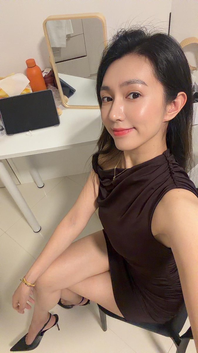 ajaysingh805832's tweet photo. 看清楚 有证的 没有门槛   就是来X看看有没有合适的搭子 有点礼貌分寸感懂吗 https://t.co/oD6i4QxnjA