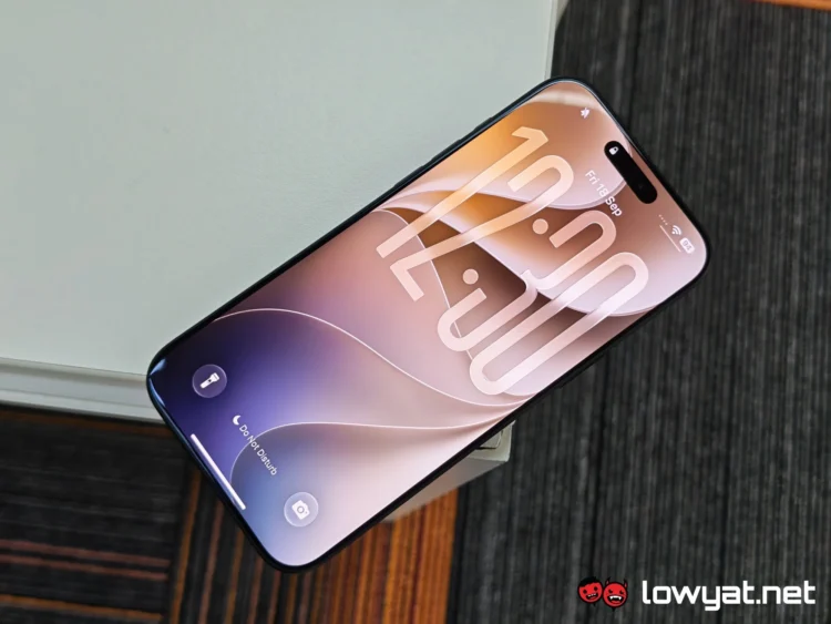 LowyatNET's tweet photo. iOS 27 Bug Causes iPhone To Freeze; Force Reboot Restores Functionality

https://t.co/kBkT3DR1z3 https://t.co/8LPYbElpMo