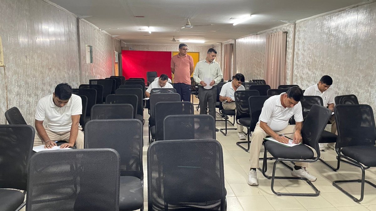 Crpf89bn's tweet photo. On 10.09.2026, a Hindi Noting and Drafting Competition was organized at HQ/89 under the Hindi Fortnight. In the competition, personnel enthusiastically participated and gave an excellent demonstration of their interest in the official language Hindi and their writing talent. https://t.co/JEdHa8ufkl
