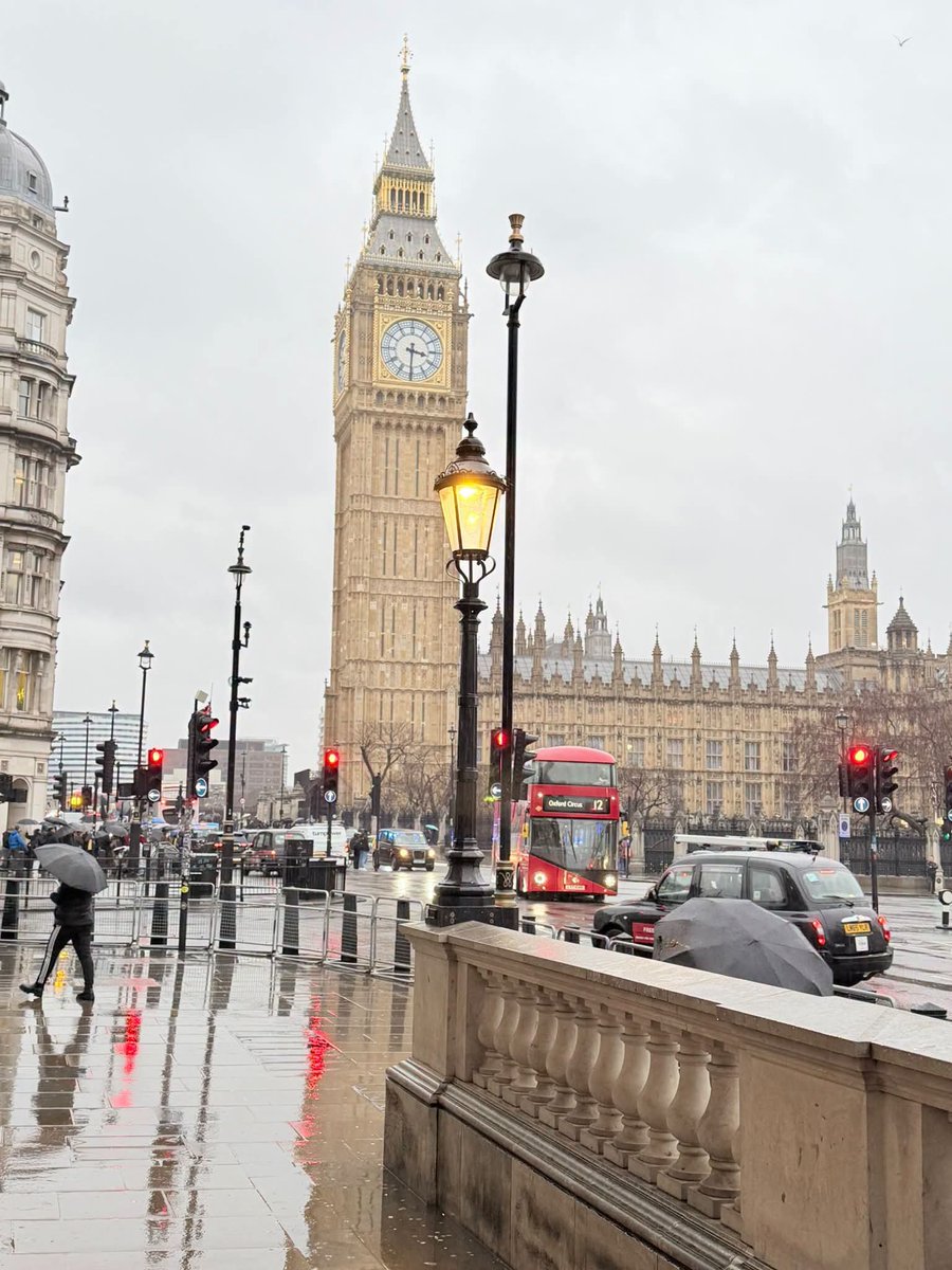 Magical__views7's tweet photo. London UK 🇬🇧 https://t.co/KIWGvRI3pp