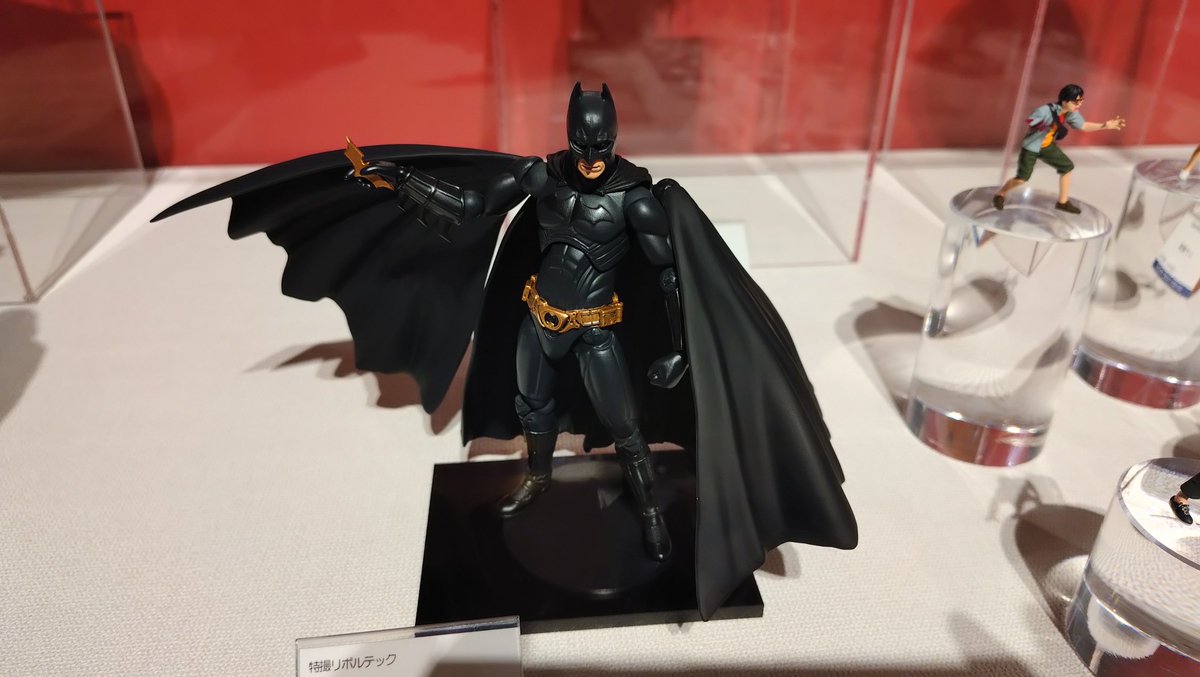 gbornjpn's tweet photo. それから海洋堂ミュージアムにも。

たくさんフィギュアかあって、パシャパシャしまくったけど、ガラスケースに反射して人が写り込みまくり。載せられない⋯(⁠ ⁠；⁠∀⁠；⁠)
ジャンルもさまざま、ジオラマとかもあってすごかったです。 https://t.co/s2Lv30QkZQ