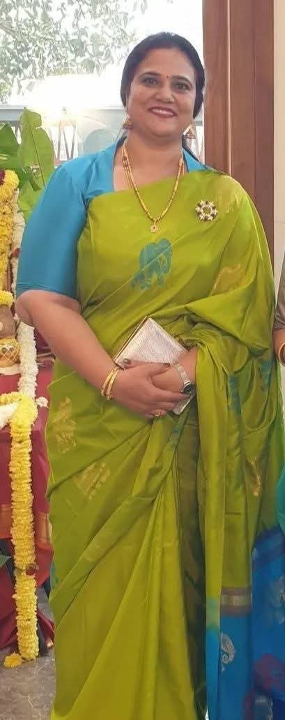 pombala69's tweet photo. Shhh morattu arms  nalla koluthu kedakku... Enn sunniya pudichu kuliki vittana therikkum kanjii ava  arrms sadhai aaduradha paathu.. Ahhh💦💦💦🥵🥵ppApdiyee pinnalaa ninnu   kundii ottaiilaa kunjaa vuttuu....... Ava kai ya thookka sollli akkull a pudichte  nalla okkkanumMaaadu https://t.co/UEgpgtPsWs