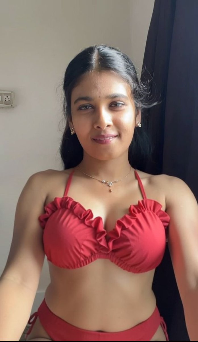 timepasssis's tweet photo. #Actress #Glamour #Fashion #RedCarpet #CelebrityStyle #Bollywood #Kollywood #Tollywood #Viral https://t.co/hzdRR9RlIN