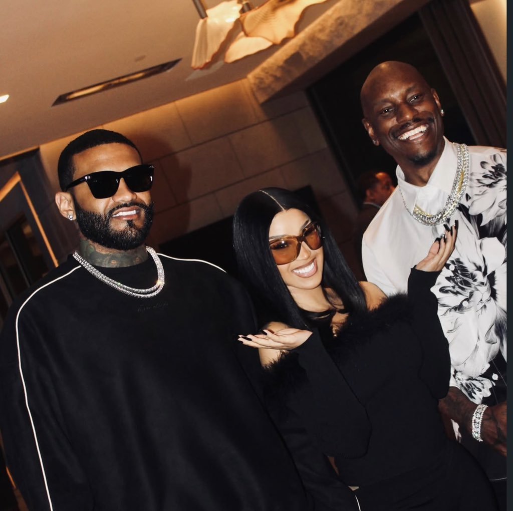 haji_musteey's tweet photo. Cardi B, Tyrese and Joyner Lucas at Jason Lee’s Hollywood Cares private dinner in Los Angeles. https://t.co/7FbjwODSTJ