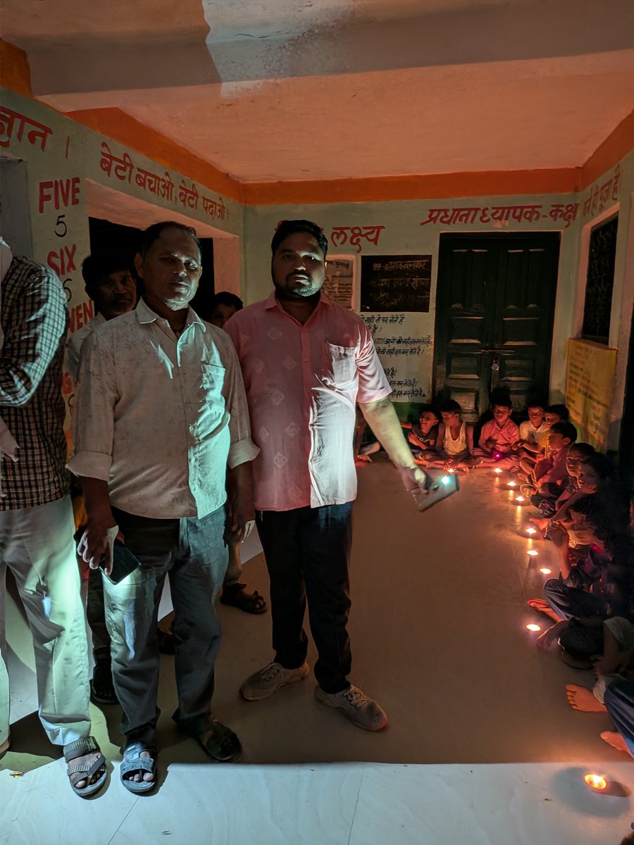Sumitdiksit's tweet photo. 17sep asheerwad seva sankalp diye https://t.co/355clBDymJ
