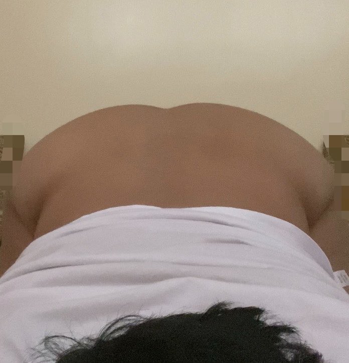 wenterfeel's tweet photo. I got big but and an canot lie :3 https://t.co/0Uh32E4Lnr