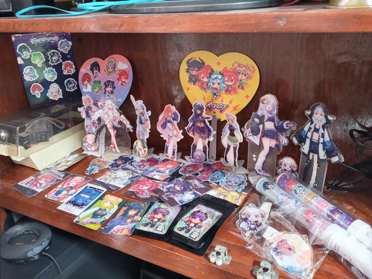 JoseJuanLink's tweet photo. Ya me llego la merch de la animole de #KPXRevolt (@NinoUraboshi, @SunnySuuris, @MixteNex) y #Resister (@AkellieChan, @EruNabura) y estan geniales. https://t.co/KQXPlRy4CV