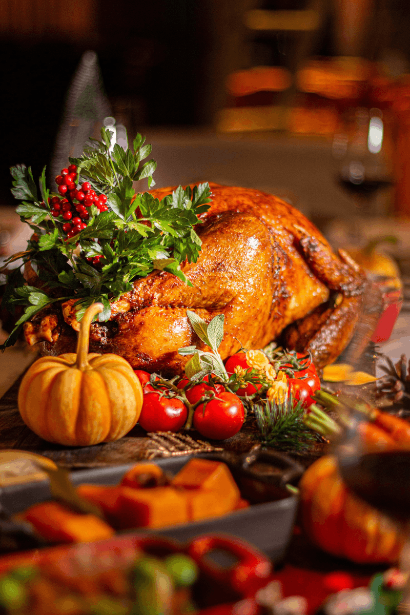 morrr006045's tweet photo. Thanksgiving is around the corner! Treat your loved ones to our exclusive turkey set—juicy roast, creamy mashed potatoes and pumpkin pie to wrap up the warm feast. Book now before slots fill up! https://t.co/LdpN1AzE1b