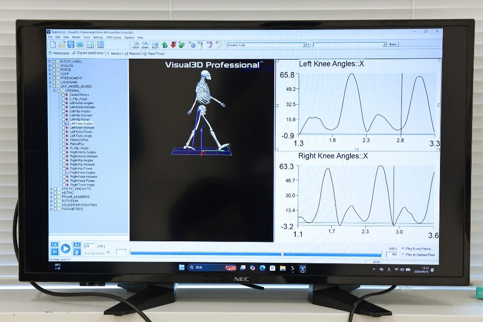 OsakaMetUniv's tweet photo. ＼高専 × リハビリテーション学研究科🩺／
リハビリテーション学研究科の取り組み紹介のほか、Well-being共創研究センターでの「歩行測定」などを体験！
「どのような測定機器が現場で役立つか」についてディスカッションも行いました。リハビリテーション学研究科との新たな共創に向けた一歩です！ https://t.co/hilXnAu942