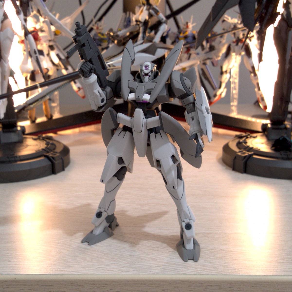Greslus's tweet photo. I really love the HG GN-X. Despite being really old now, the quality of the molding holds up well (18 years old). The biggest downside mostly stems from this kit not being really posable at all. 
#ガンプラ
#gunpla
#gundam https://t.co/0HPDCG5DGF