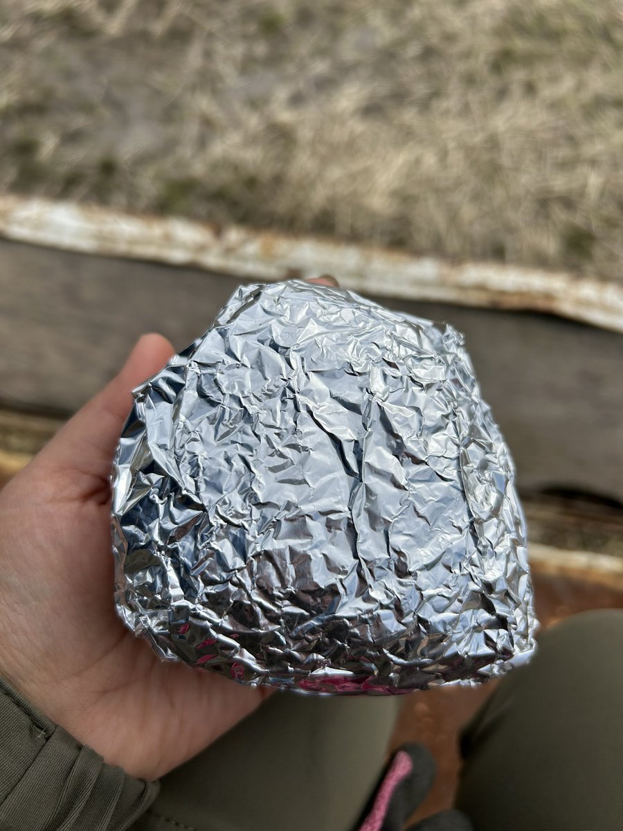 0717Peko's tweet photo. お父ちゃんお昼帰らないで頑張ってるから梅おにぎり拵えてきた🍙 https://t.co/3X3tPIm0TV