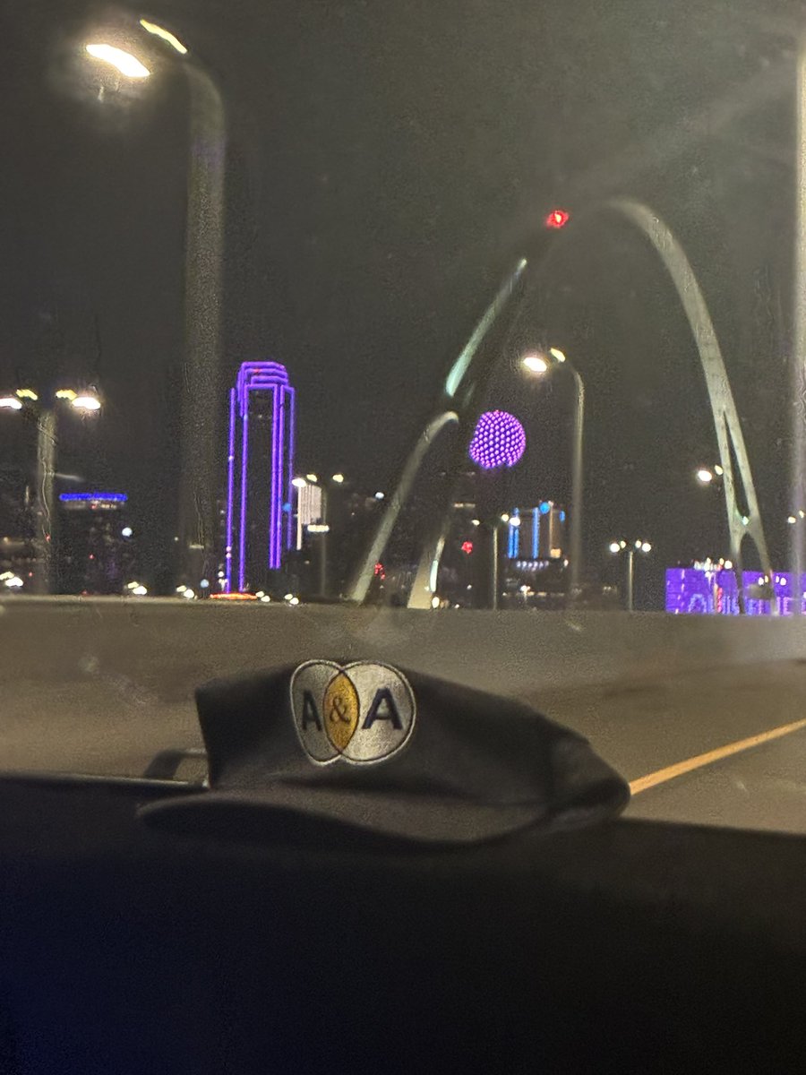 y2kcrazyy's tweet photo. Been in the car all day #dtx this city lokey boring where the fun at #texas 🌸? https://t.co/CUskr3JQrs