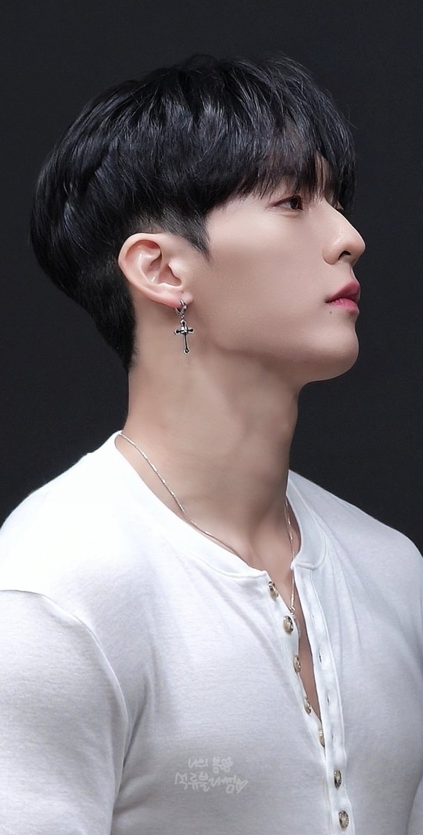 BlossomBtoB's tweet photo. 260725 프롬 대면 팬싸

ROSY 🥀

#이민혁 #허타람찌 #HUTA #BTOB https://t.co/8SDDY1M8js