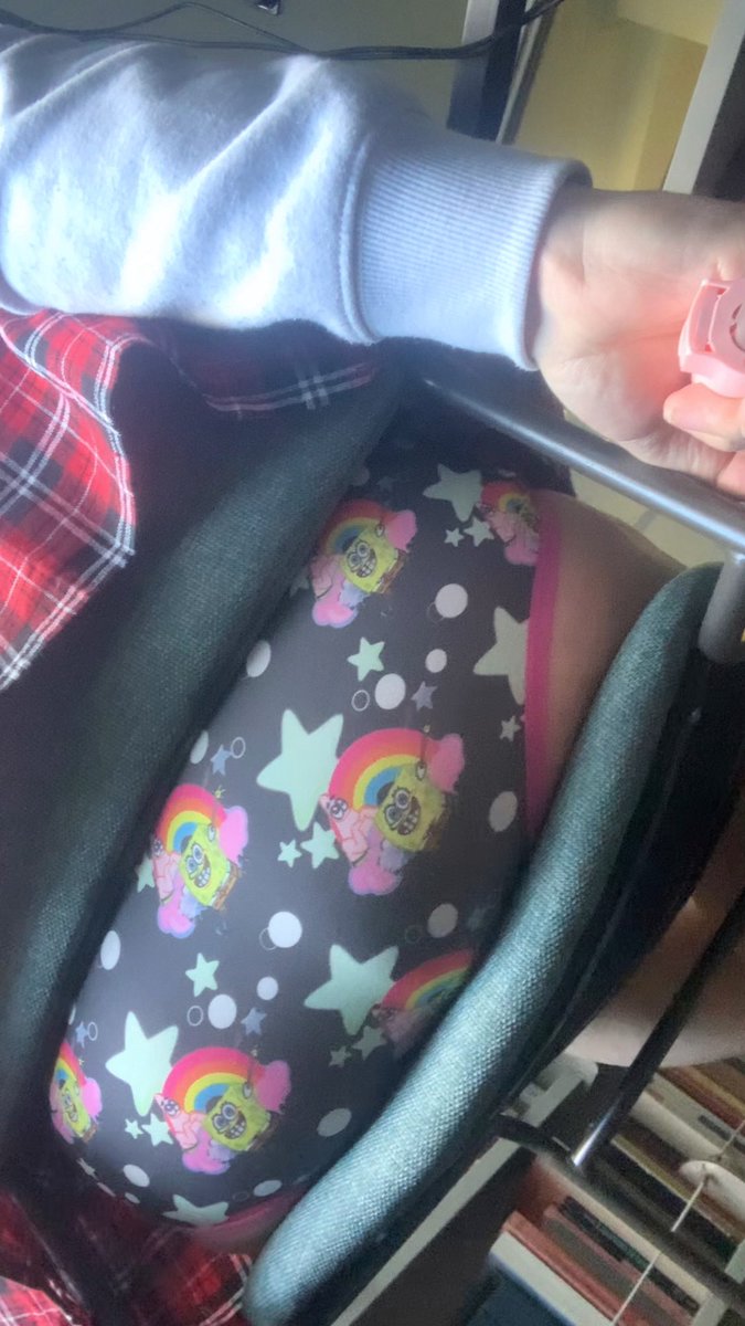 ilovedespair2's tweet photo. A little snippet from my wardrobe malfunction! https://t.co/BJ8t98uEpQ