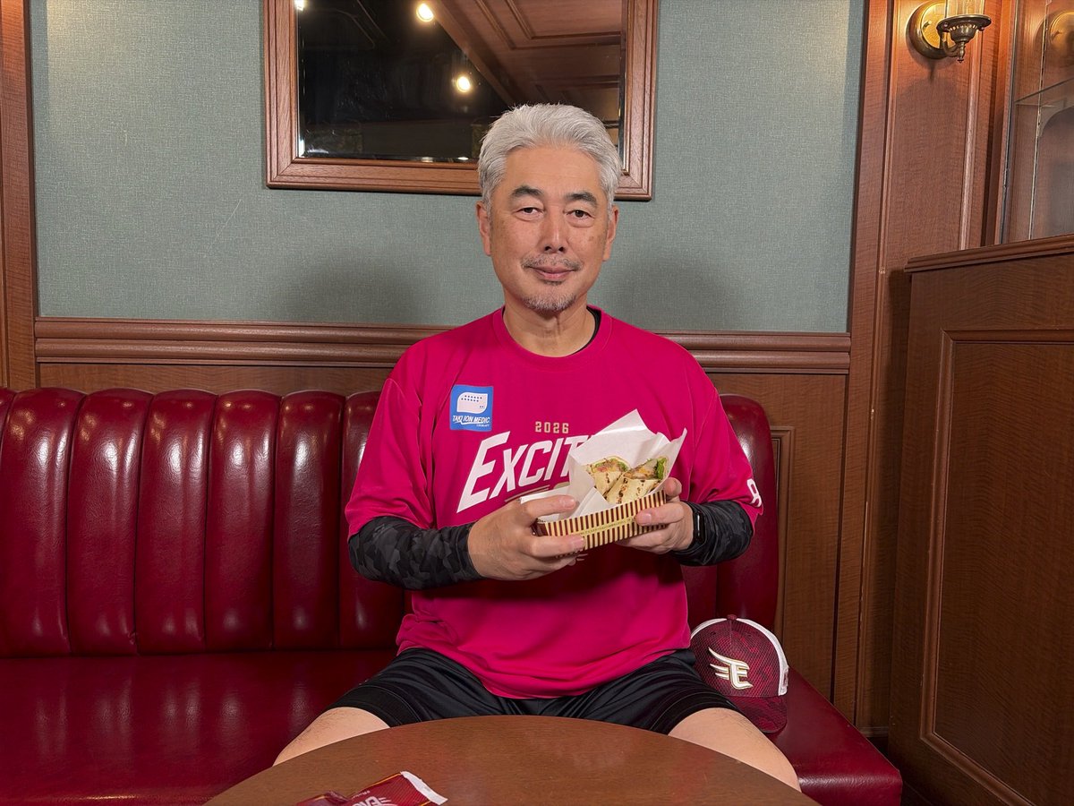 nikkan_eagles's tweet photo. 【球団発表】
明日19日のソフトバンク戦から吉井理人監督の初プロデュースメニュー「吉井理人のおいやんトルティーヤ」が販売されます。
価格は1100円で、追加トッピングのパクチー、サルサソースは各150円です。
※写真は球団提供
#RakutenEagles https://t.co/xwQXQrgAwY