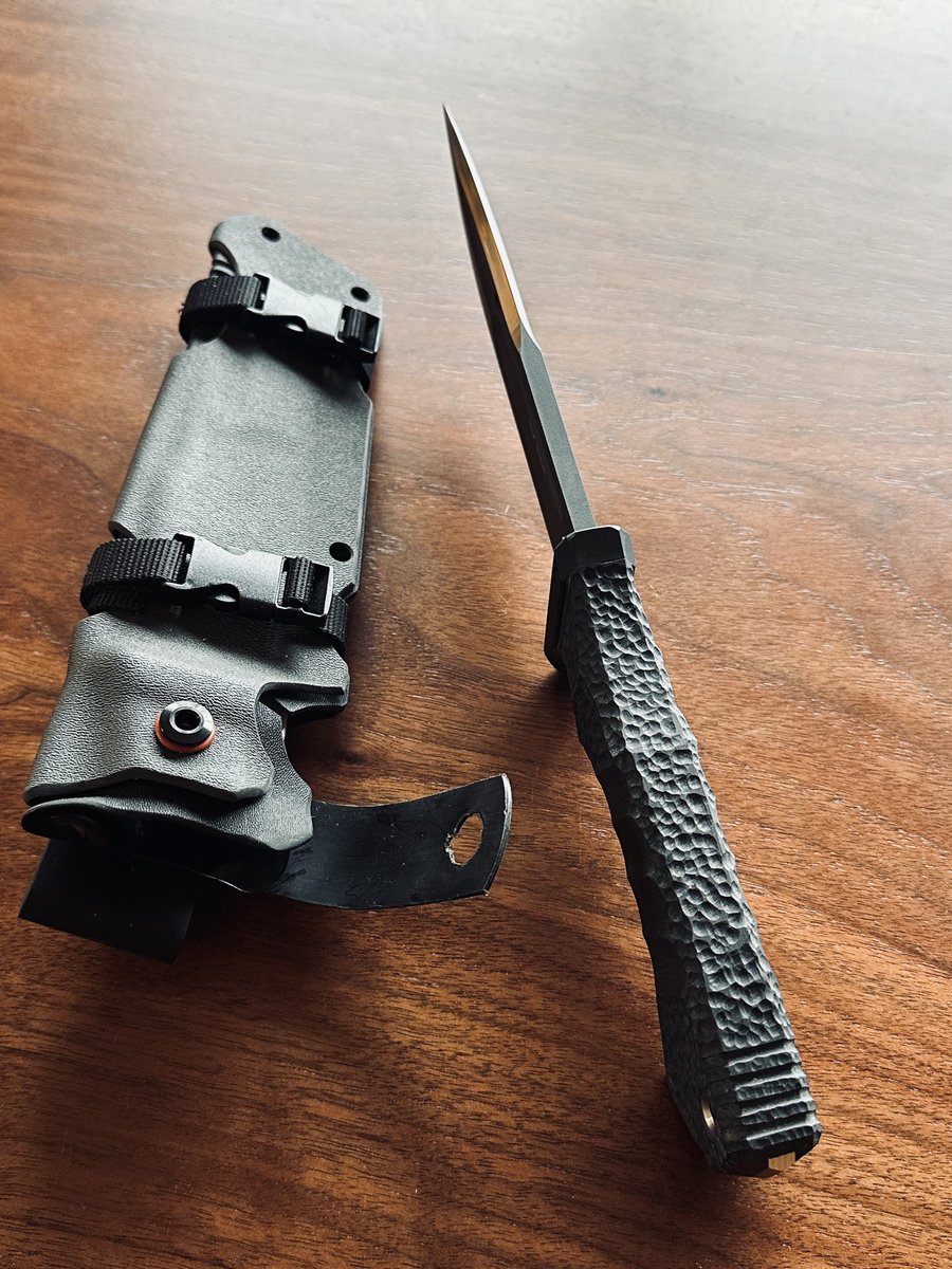 riguo_knives's tweet photo. ISZ Knives

516e-Z-Tuff black

最強刃物鋼材、Z-Tuffブレードに最強ハンドル材Ultrex™ G10を採用した史上最強フィクスドナイフ
ブラックセラコート、riguo特注ハンドル仕様モデルが完成

本日9/18(金)19:00〜 販売開始

https://t.co/k4ymQJJTRR

#riguo
#isz
#516e
#ztuff
#knives https://t.co/mfHejD9W7A