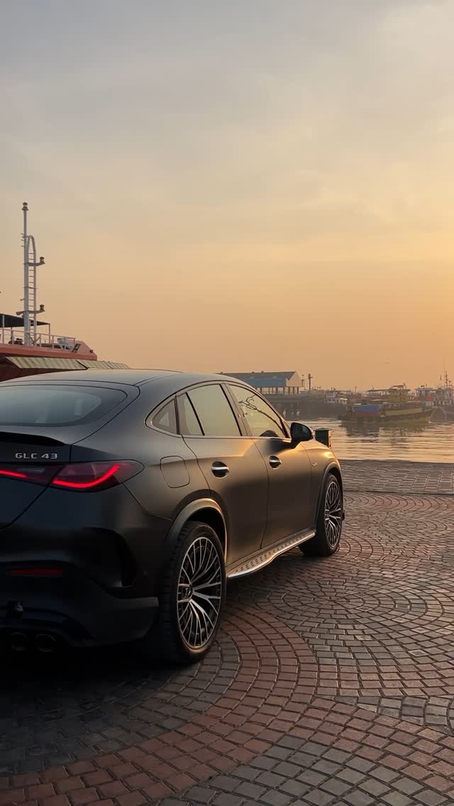 CliftonRatley's tweet photo. dippy_s 
A sunrise filled with crackles and pops. Mercedes-AMG GLC 43 Coupe. https://t.co/3nmDrBSyzf