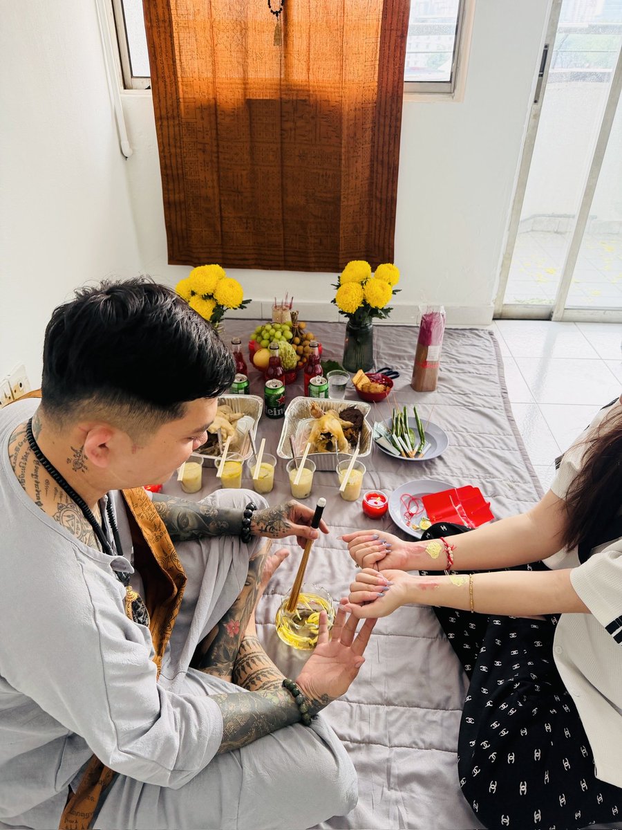 krumunichan's tweet photo. ✨ HỮU DUYÊN HỘI NGỘ – MALAYSIA 🇲🇾🙏

Lịch làm việc tại Malaysia đến hết Thứ Hai, 21/9.

Quý tín hữu đang ở Malaysia, nếu muốn ghé gặp, đàm đạo và trao đổi theo nhu cầu riêng, xin tranh thủ liên hệ để được sắp xếp thời gian phù hợp. https://t.co/UQSHkg4dZQ