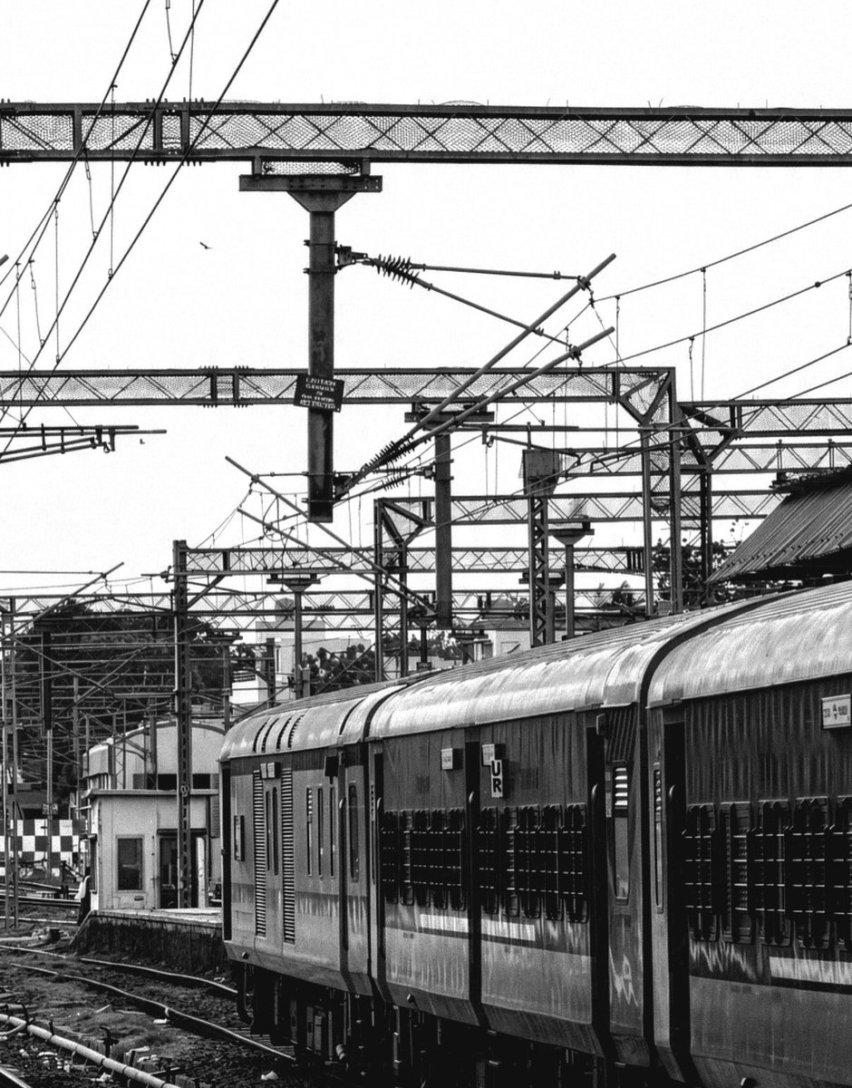SimonneMaphfg's tweet photo. Some journeys end at a station, but the memories never leave. https://t.co/X41ZeXjqkO