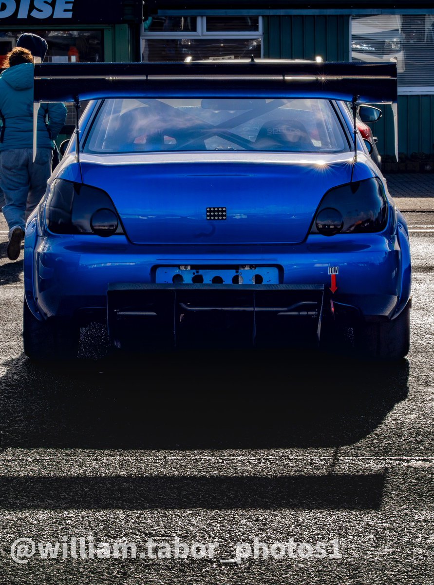 ZacherySeipel's tweet photo. Blue, boosted, and built to bite. Gold wheels, full commitment. https://t.co/JURppuIjnp