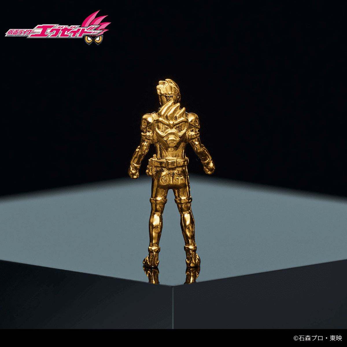 kinchara_japan's tweet photo. ＼極小が最大の魅力！／

＃仮面ライダーエグゼイド 祝10周年！

純金立像
💴価　格：79,000円（税込）
🏋️重　量：1ｇ

限定100体でひとつずつ職人が製作します！ https://t.co/3JFBafjfxV