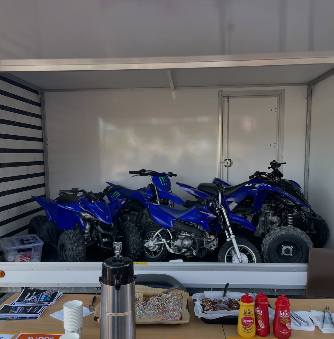 JadeGodarw1's tweet photo. We’re bringing vehicles to the enduro track today, so anyone who wants to come and try can do so. From 18:00–20:00. https://t.co/amIU198ZtI
