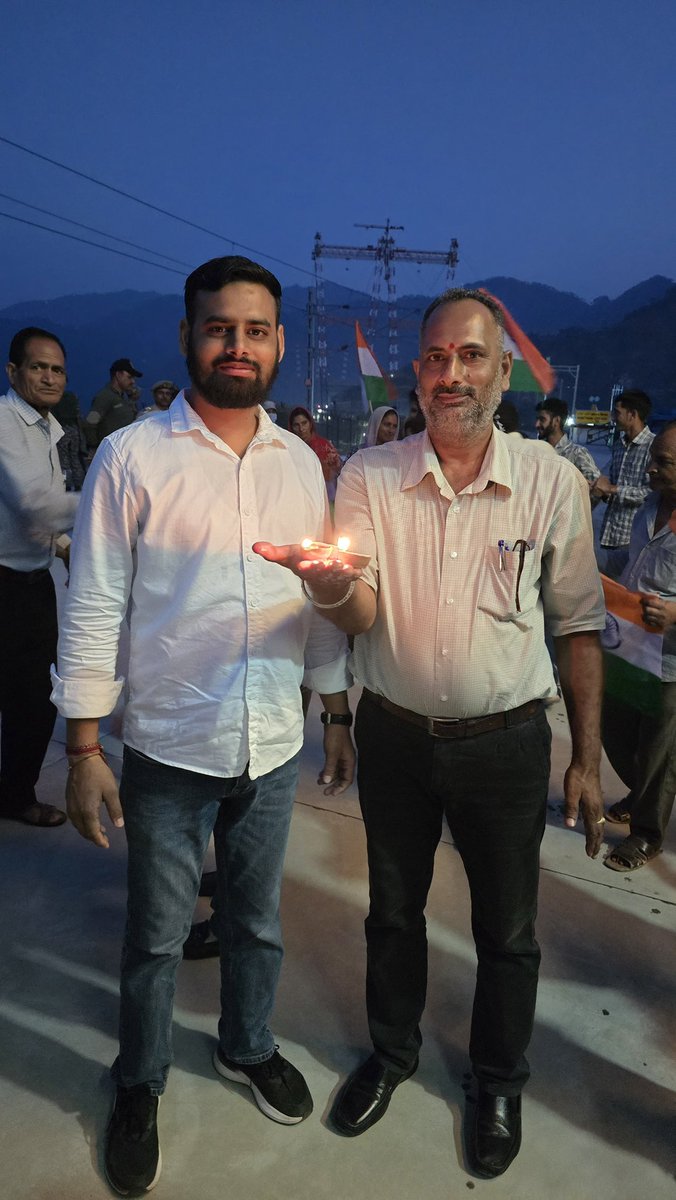 ManpreetJk's tweet photo. 🪔 “Ashirwad Ka Diya” 🇮🇳
Hon’ble PM Shri @narendramodi Ji ke 76th Birthday par Kouri, Reasi mein World’s Highest Railway Bridge par Diya Prajwalit kar Seva, Sushasan aur Viksit Bharat ka Sankalp liya gaya. 🙏✨
#HappyBdayPMModi #ViksitBharat #Reasi #Kouri #BJP https://t.co/OobqAczO9G
