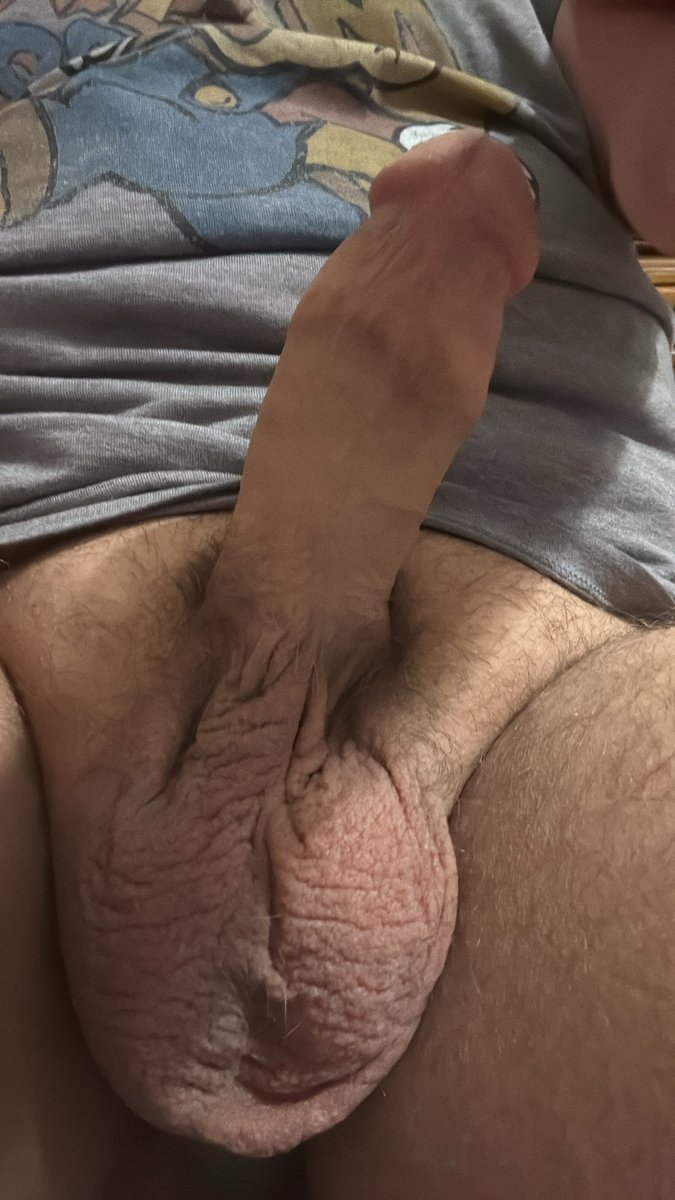 ChubbyDanny23's tweet photo. Hi I’m Danny

- I’m 23 years old

- My pronouns are They/Them

- I’m Bisexual

- I have a 5.5 inch cock

- I’m pretty chubby and hairy

#nsfw #nsfwtwt #chubby #bulge #hardcock https://t.co/aM2qQ3YrEb