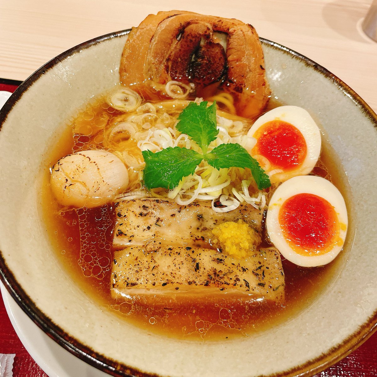 kan_spla25's tweet photo. 食べたくなっちゃったから仕方ないよね、ラーメン！ https://t.co/bCNeTSKdPE