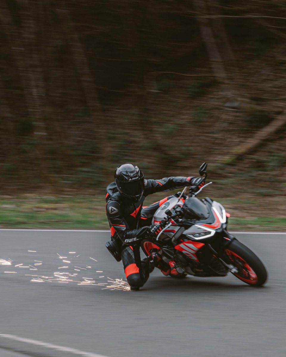 ErlineBiglnv's tweet photo. Another insane photoshoot coming soon 🏍️✨ https://t.co/5a0J3ZMosu