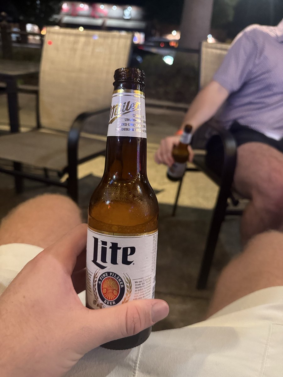 Stu_Beefbone's tweet photo. Drinking Livvy Lites in SEC country, it’s insane how hot the girls r here https://t.co/Q0oWaxJOjS