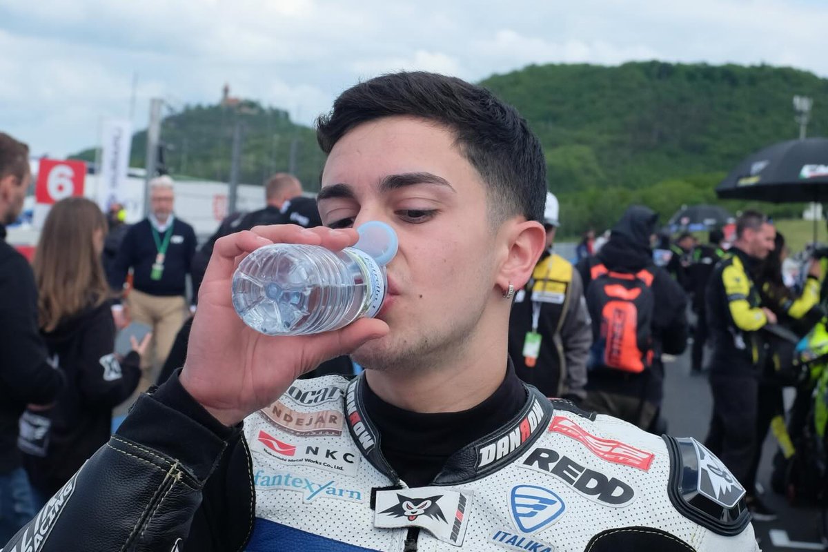 DeliciaSlovak's tweet photo. 2026 WorldSBK Most. Sportbike grid. Shot on Fujifilm X100T. https://t.co/NjCMyMMAsE