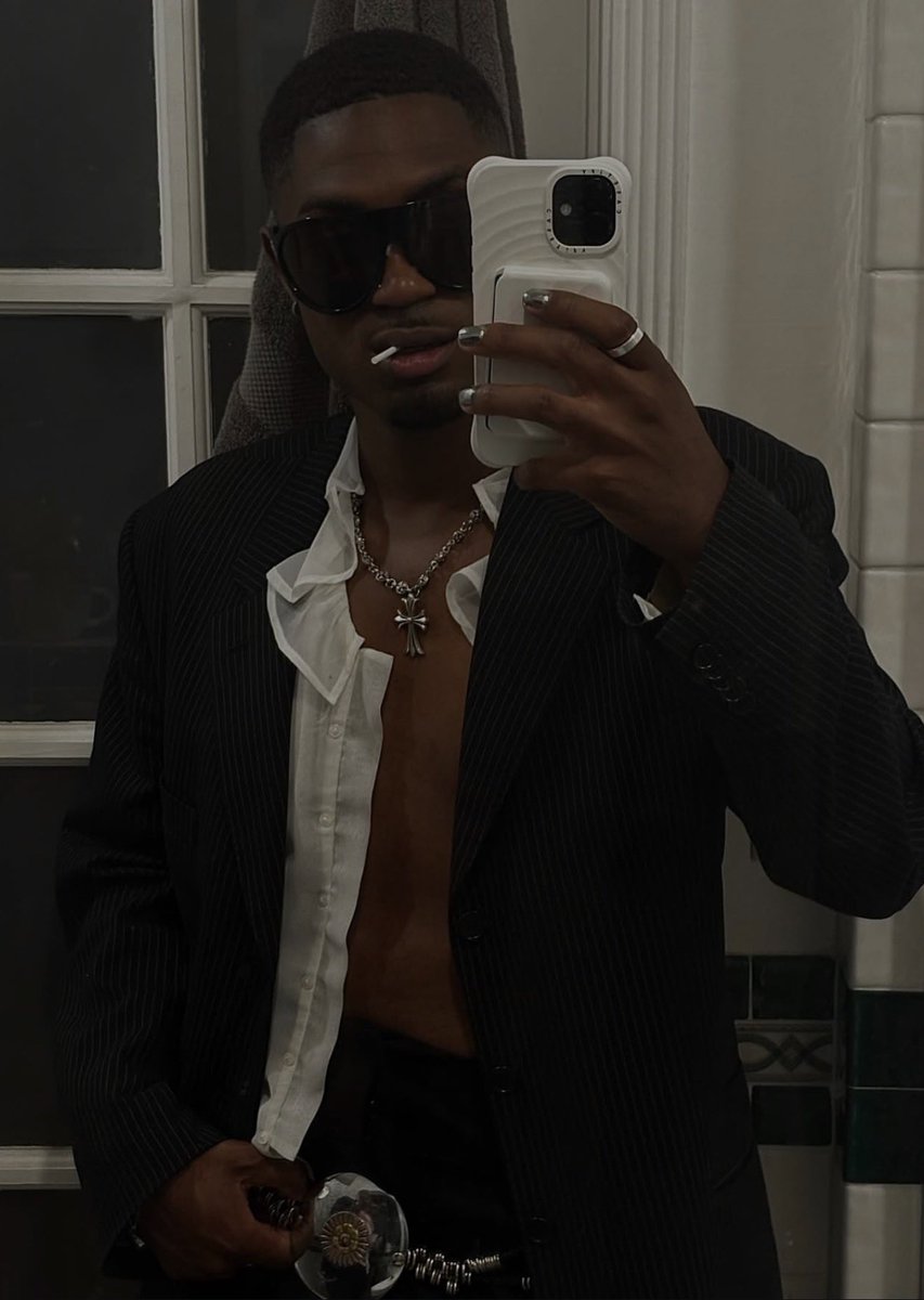 eurypostedthat's tweet photo. LIKE LOOK AT THESE DARK CHOCOLATE MEN HELLOOOOO🤤 https://t.co/yjHB7k0Zcx
