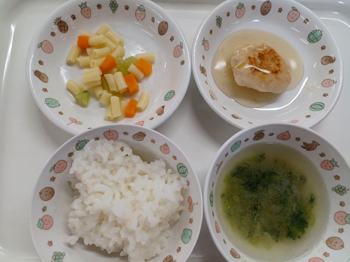 ShunkoHoikuen's tweet photo. #今日の離乳食
後期食　軟飯、あんかけハンバーグ、マカロニサラダ、みそ汁 https://t.co/53p33yh40J