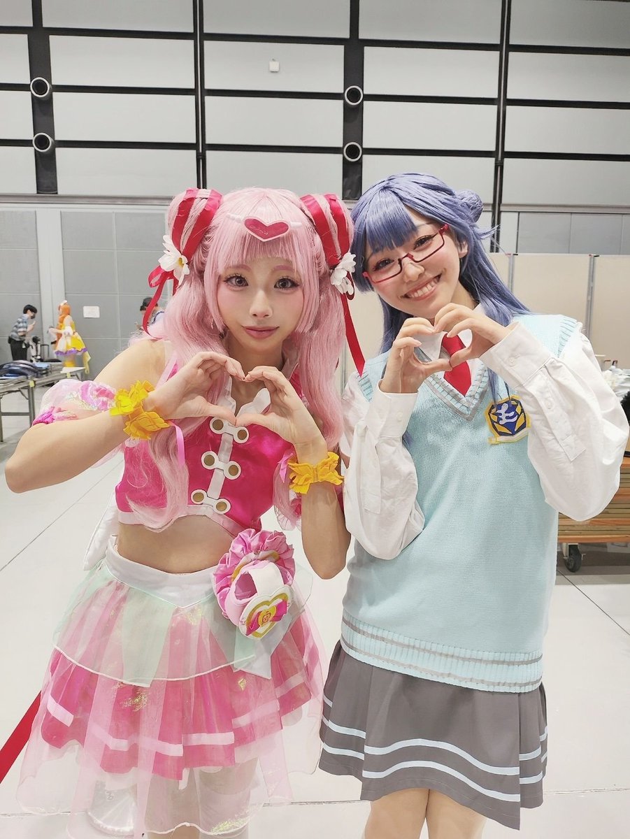 SpiderDanger01's tweet photo. コスプレ/Cosplay
レイフレ36

「HUGっと！プリキュア」
野乃はな/キュアエール (by @moyu_419)
薬師寺さあや (by @hotate_hkd)
____________________________
魅力的なキャラがたくさんいます。そして、それらはさらに美しくなるのです！
もゆさんのコスプレは間違いなく想像を絶するレベルです! 😳めちょっく！❤️‍🔥💞🩷
さあやのコスもめっちゃ可愛い~ ✨🩵 お二人とも本当にお似合いだ！
「美は恐ろしい力だ」と言われるのも無理はない😎

#レイフレ36
#Precure
#プリキュア