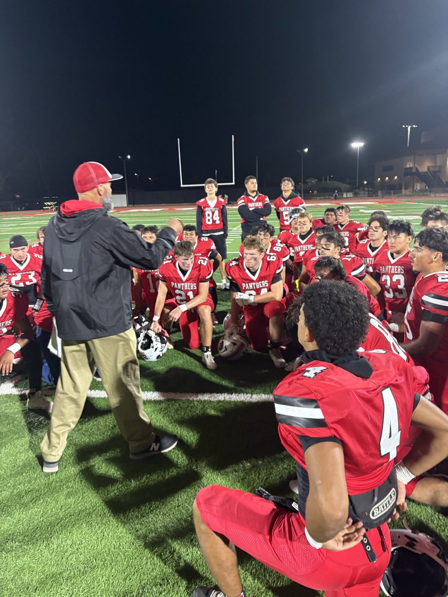 DavidKiefer987's tweet photo. Burlingame beats Hillsdale 59-6.

@DarrenSabedra @CB_Journalist @leftwich @GReeves23 https://t.co/HgUSW2odab