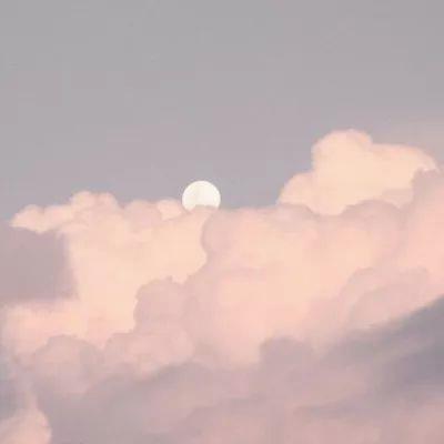 SteveBurks20's tweet photo. 🎁 🎁 👍 🪐 🚩 Jotted down dream fragments from last night, surreal scenes begging to be stories sleep's gifts unfold in morning light. https://t.co/Gt9PW34xoe