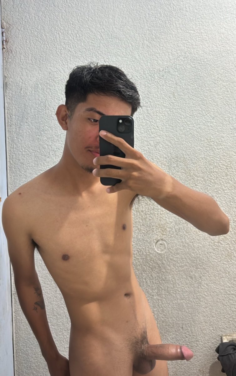 Aaronhbz's tweet photo. Ya se bañaron? 
@ReGio_LanDiaM https://t.co/5Pecft4lpN
