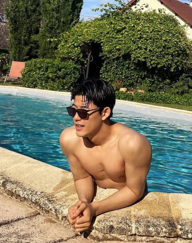 chini_yv's tweet photo. sige dyan kau kay russ alessa gwenny at kovi… dito muna q kay chini at ace..

(tama diba eto si ace face claim diba HAHAHAHAH) https://t.co/pv2JOjDtxb