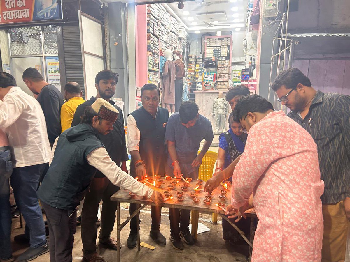 Jitendrbhat4bjp's tweet photo. देश के यशस्वी प्रधानमंत्री एवं विश्व के लोकप्रिय जननेता श्री नरेंद्र मोदी जी के जन्मदिवस के पावन अवसर पर कोतमा में दीप प्रज्वलित कर उनके यशस्वी, स्वस्थ एवं दीर्घायु जीवन की मंगलकामना की।
#सेवा_संकल्प_अभियान_2026 https://t.co/5BoEpMNPXK